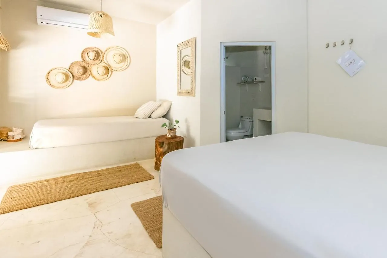 קברטה Kibayo Lagoon Villa
