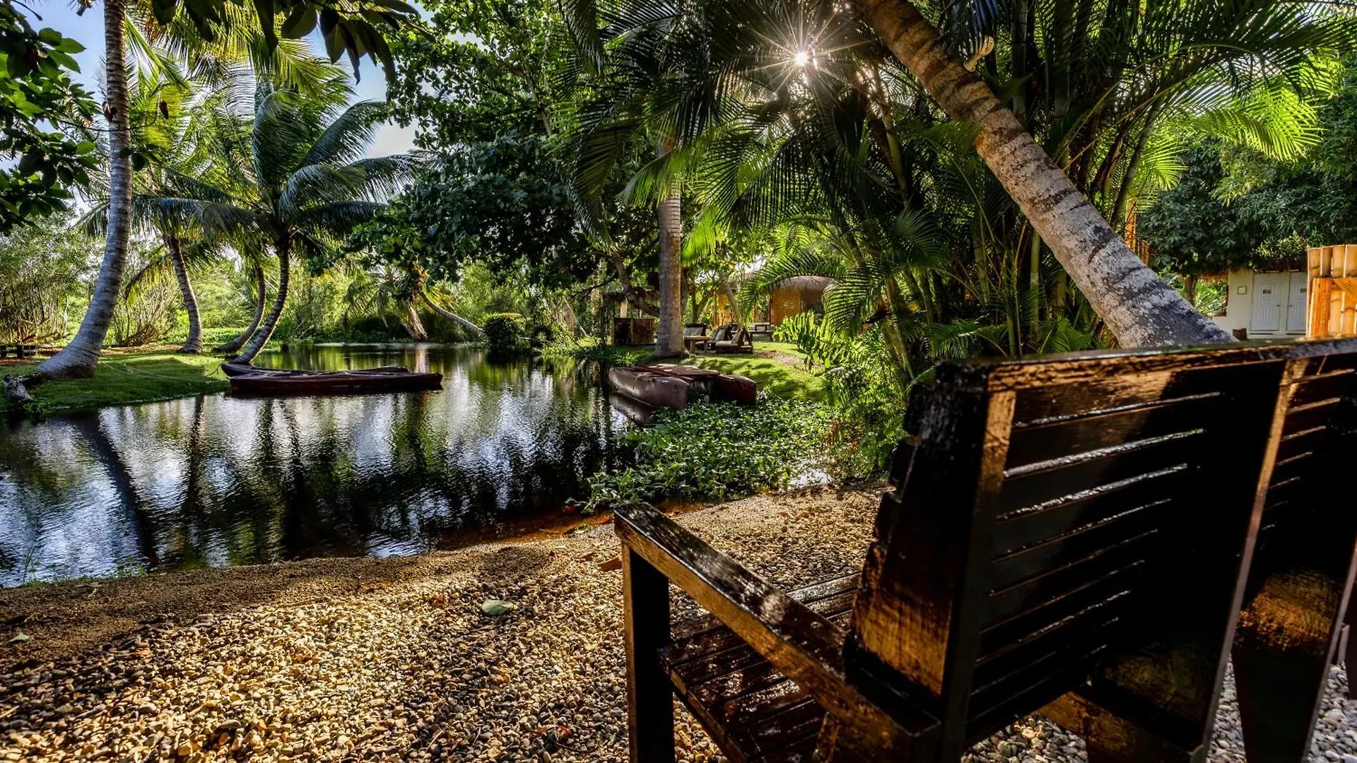 קברטה Kibayo Lagoon Villa