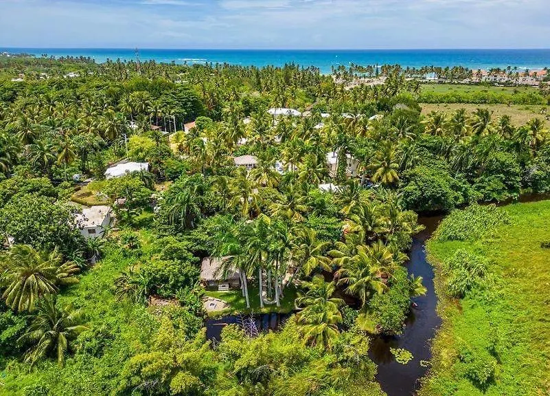 קברטה Kibayo Lagoon Villa מלון